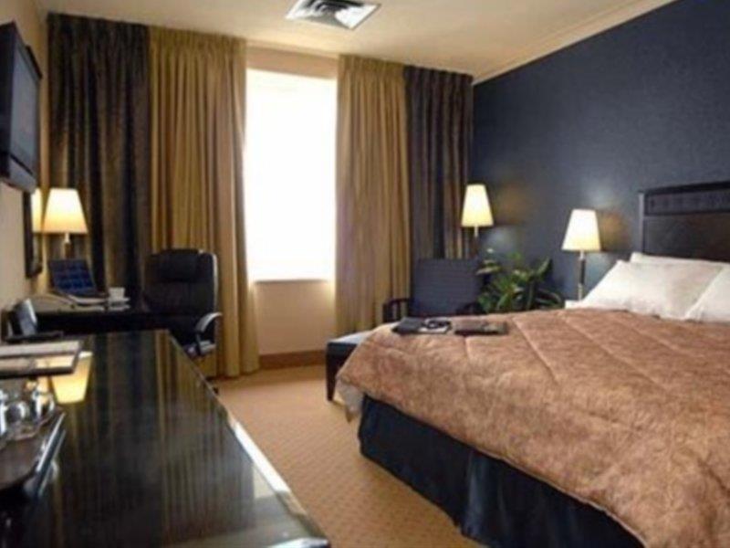 Lelux Hotel Μόντρεαλ Δωμάτιο φωτογραφία